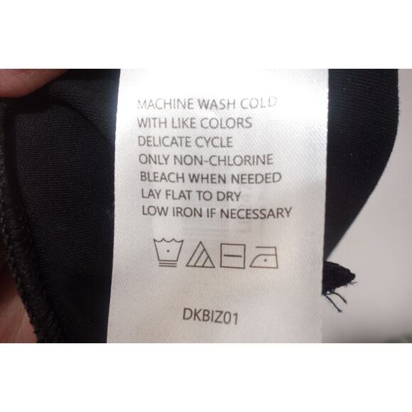 NEW Quince Women's Large Ultra Stretch Ponte Straight Leg Pant Black 31" inseam - Picture 6 of 9